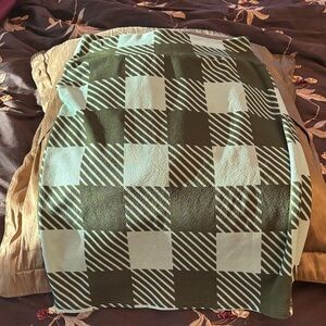 LuLaRoe Green and White Checkered Pencil Skirt
